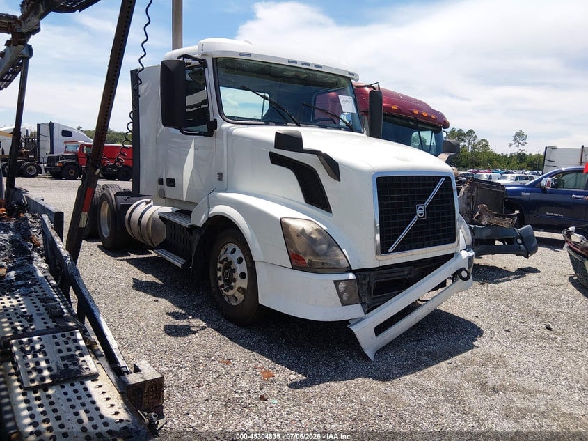 2014 VOLVO VNL | 4V4NC9EG1EN169126 | UPCARS