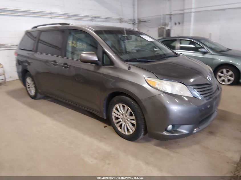 2013 TOYOTA SIENNA XLE V6 8 PASSENGER | 5TDYK3DC7DS343314 | UPCARS