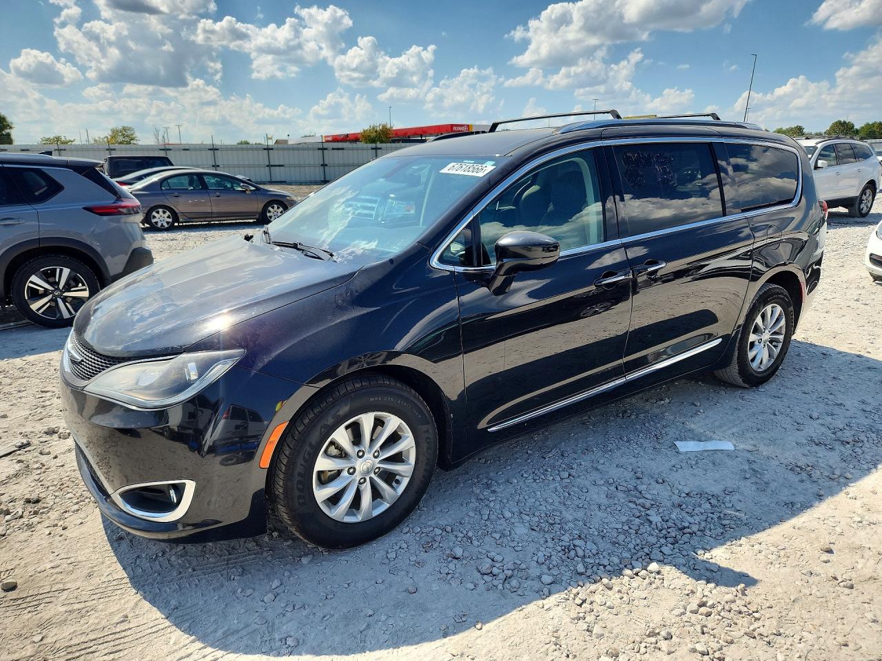 2019 CHRYSLER PACIFICA TOURING L | 2C4RC1BG9KR704799 | UPCARS