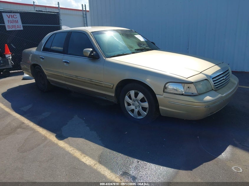 2000 FORD CROWN VICTORIA | 2FAFP73W3YX213686 | UPCARS