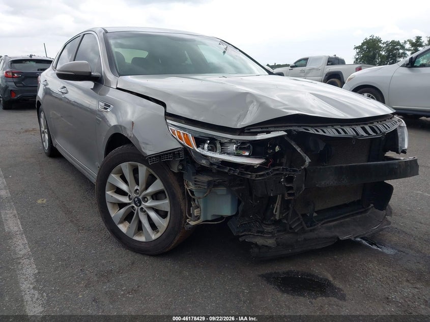 2018 KIA OPTIMA LX | 5XXGT4L3XJG266578 | UPCARS
