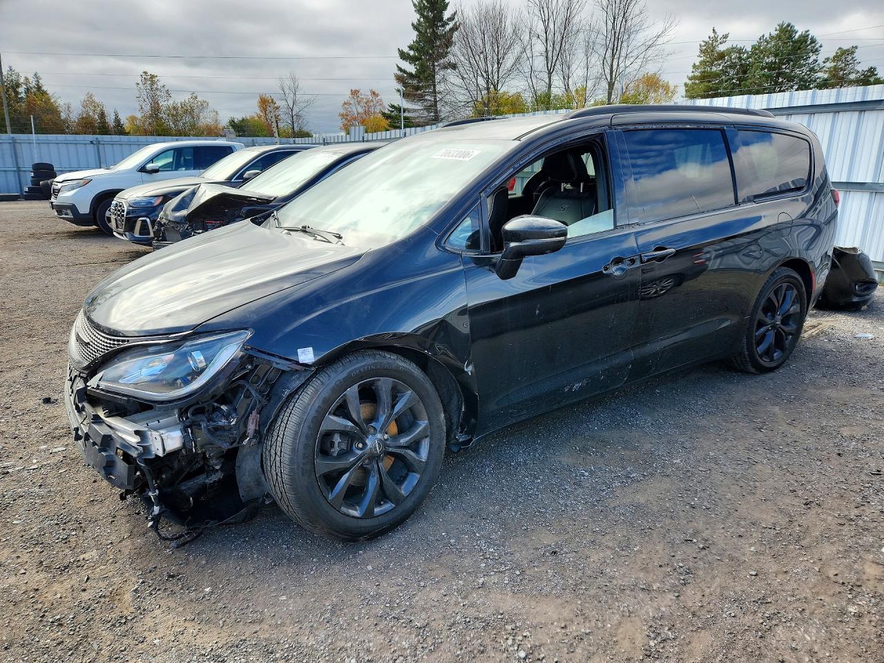 2019 CHRYSLER PACIFICA LIMITED | 2C4RC1GG7KR653456 | UPCARS