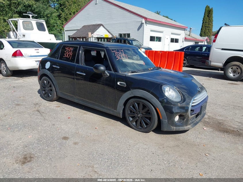 2015 MINI HARDTOP COOPER | WMWXS5C57F2C63578 | UPCARS