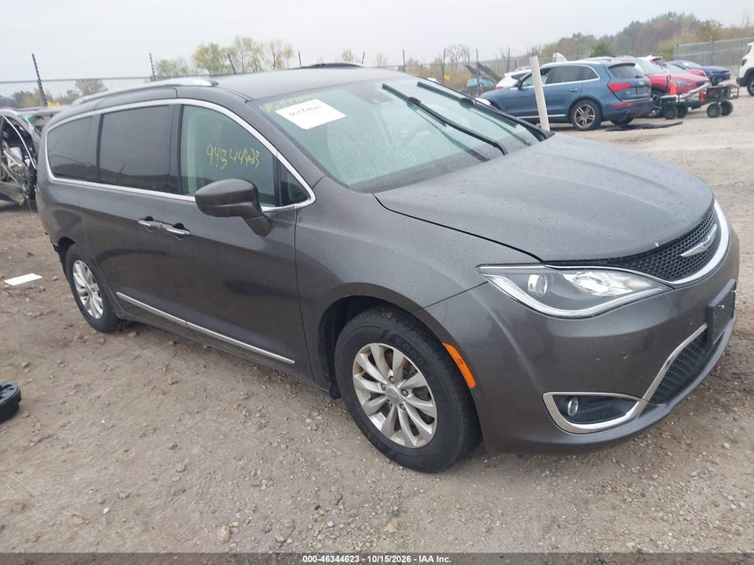 2019 CHRYSLER PACIFICA TOURING L | 2C4RC1BG2KR628004 | UPCARS