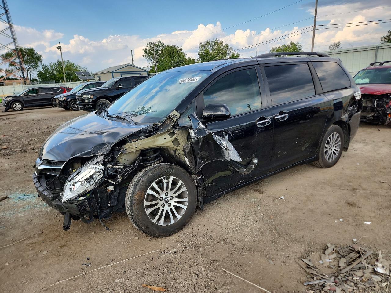 2018 TOYOTA SIENNA XLE 8-PASSENGER | 5TDYZ3DC7JS959098 | UPCARS