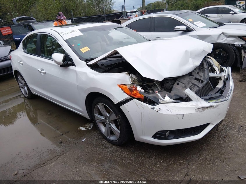 2013 ACURA ILX 2.0L | 19VDE1F77DE010138 | UPCARS