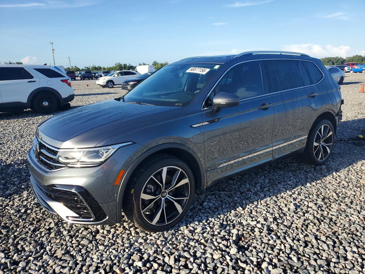 2024 VOLKSWAGEN TIGUAN SEL R-LINE BLACK | 3VV4B7AX9RM094424 | UPCARS