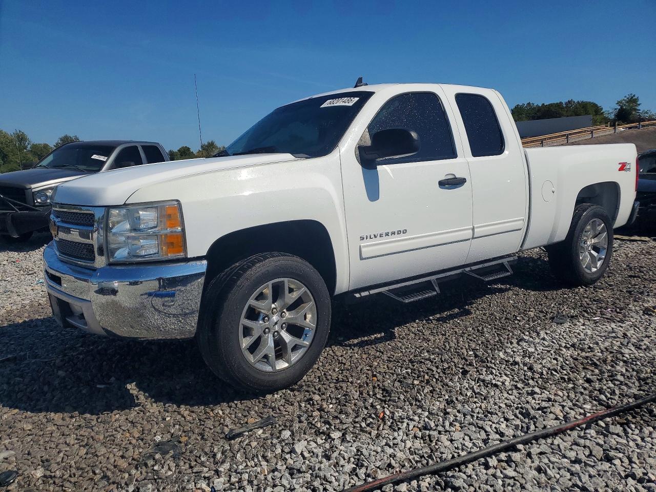 2013 CHEVROLET SILVERADO K1500 LT | 1GCRKSE7XDZ142733 | UPCARS