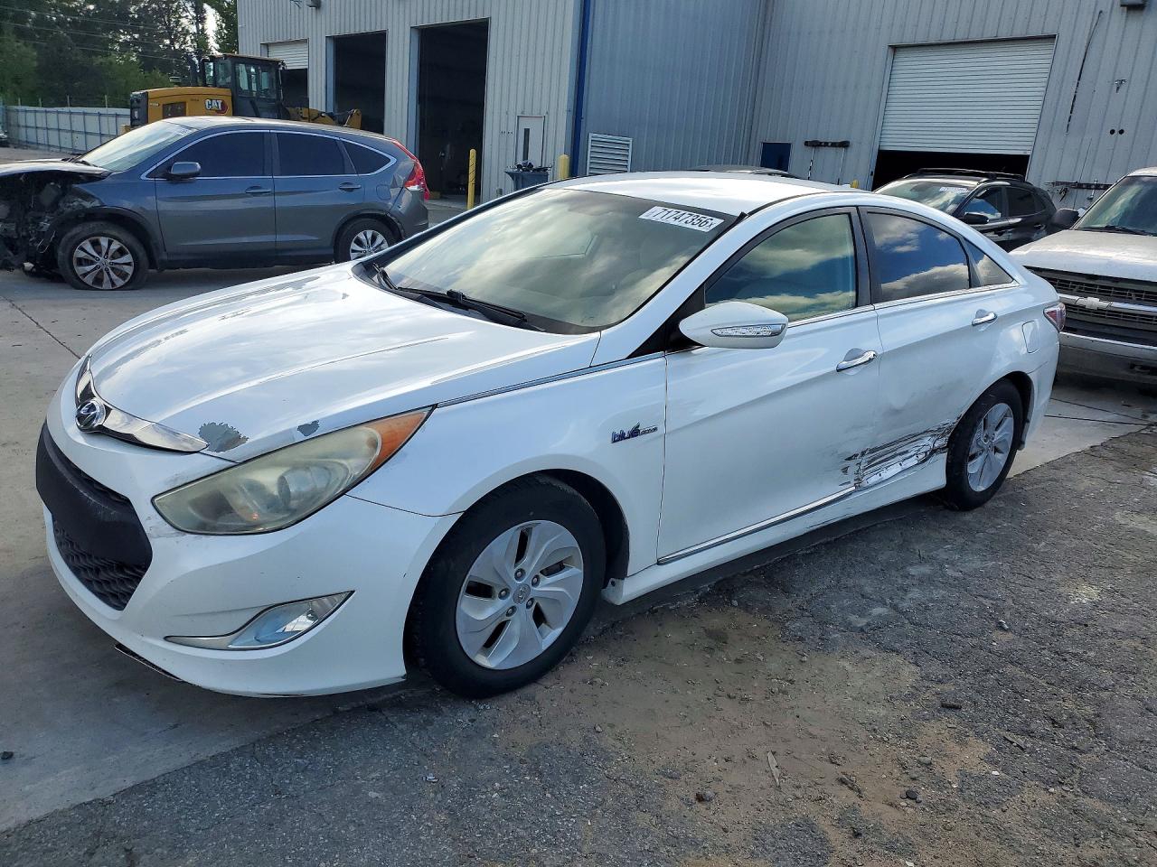 2015 HYUNDAI SONATA BASE | KMHEC4A41FA138456 | UPCARS