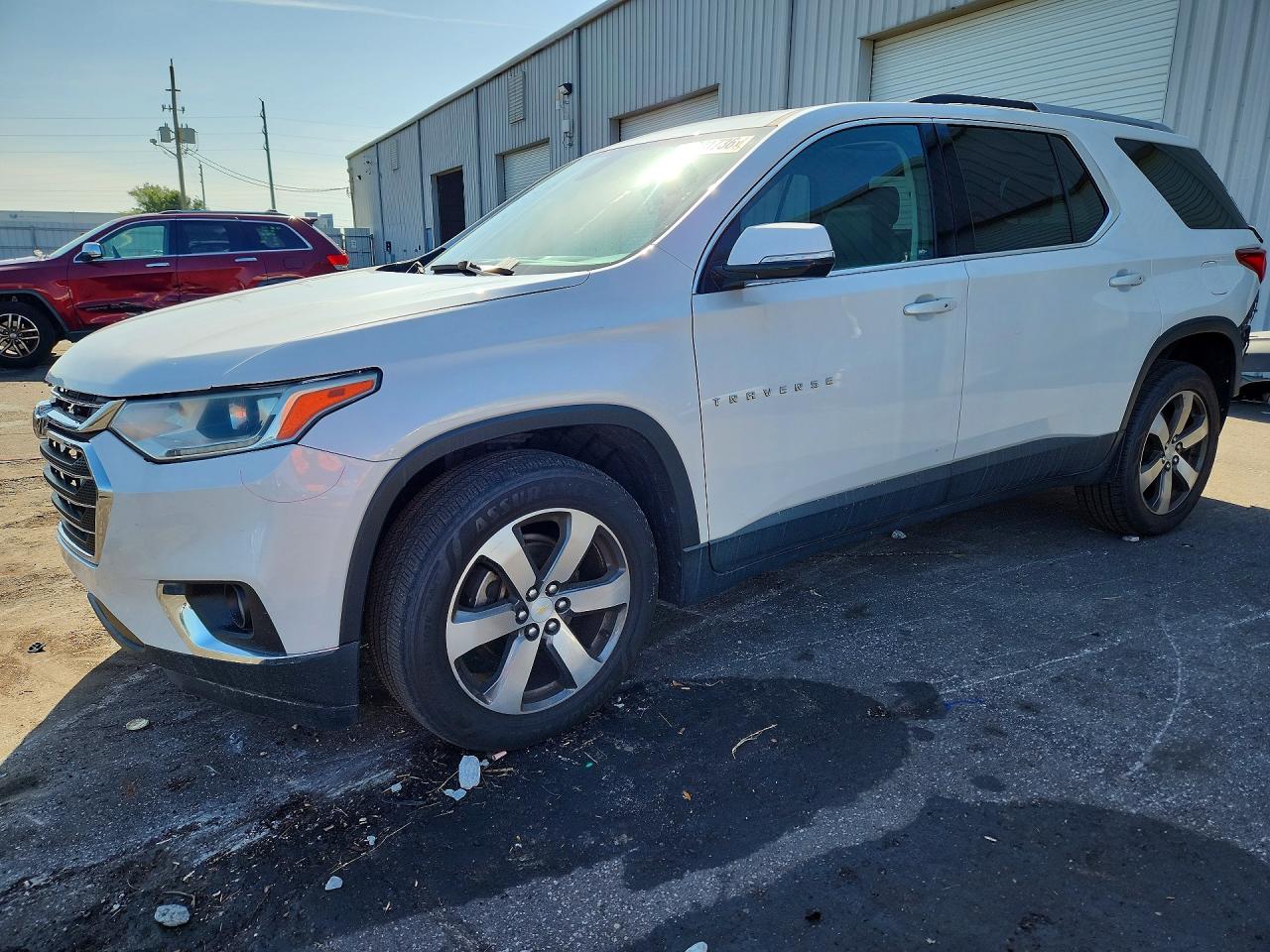 2018 CHEVROLET TRAVERSE LT | 1GNERHKW4JJ123752 | UPCARS