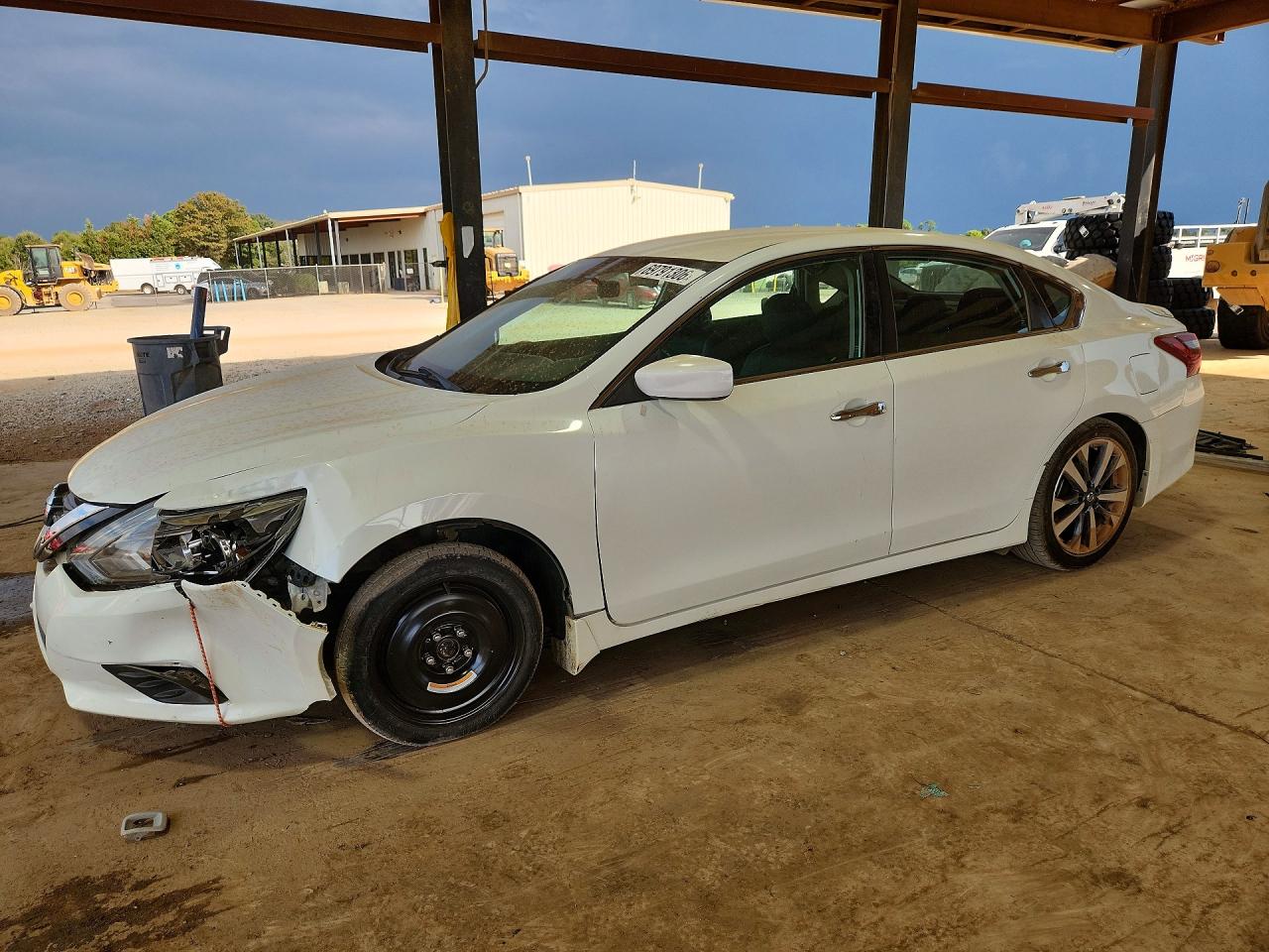 2017 NISSAN ALTIMA 2.5 SR | 1N4AL3AP0HN352458 | UPCARS