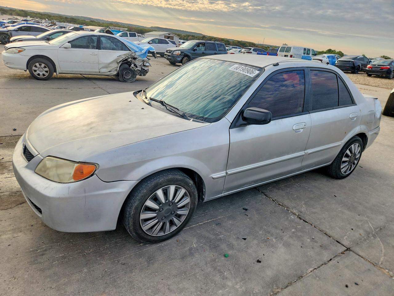 2001 MAZDA PROTEGE LX | JM1BJ225810430743 | UPCARS