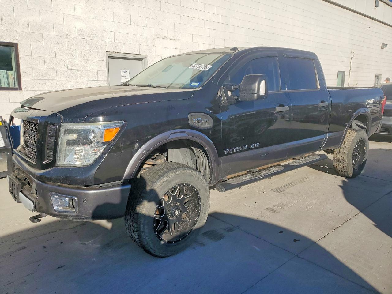 2016 NISSAN TITAN PRO-4X | 1N6AA1F4XGN507824 | UPCARS