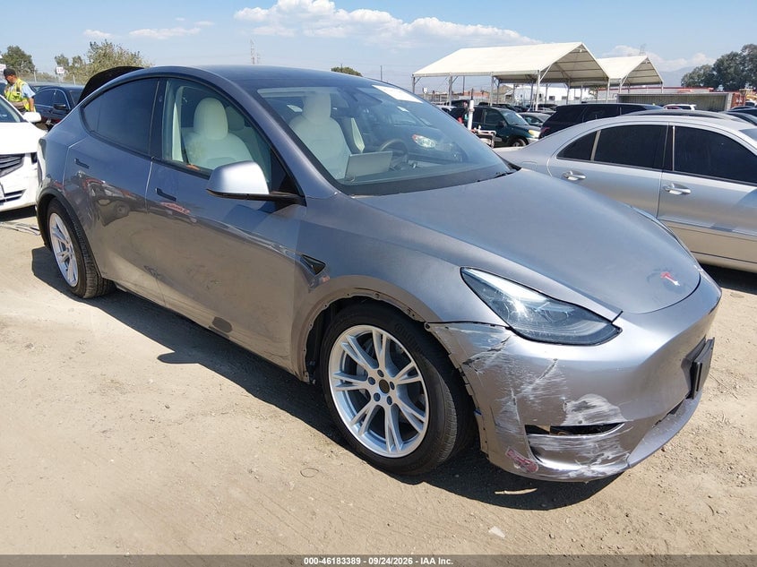 2025 TESLA MODEL Y LONG RANGE DUAL MOTOR REAR-WHEEL DRIVE | 7SAYGDED3SF235937 | UPCARS