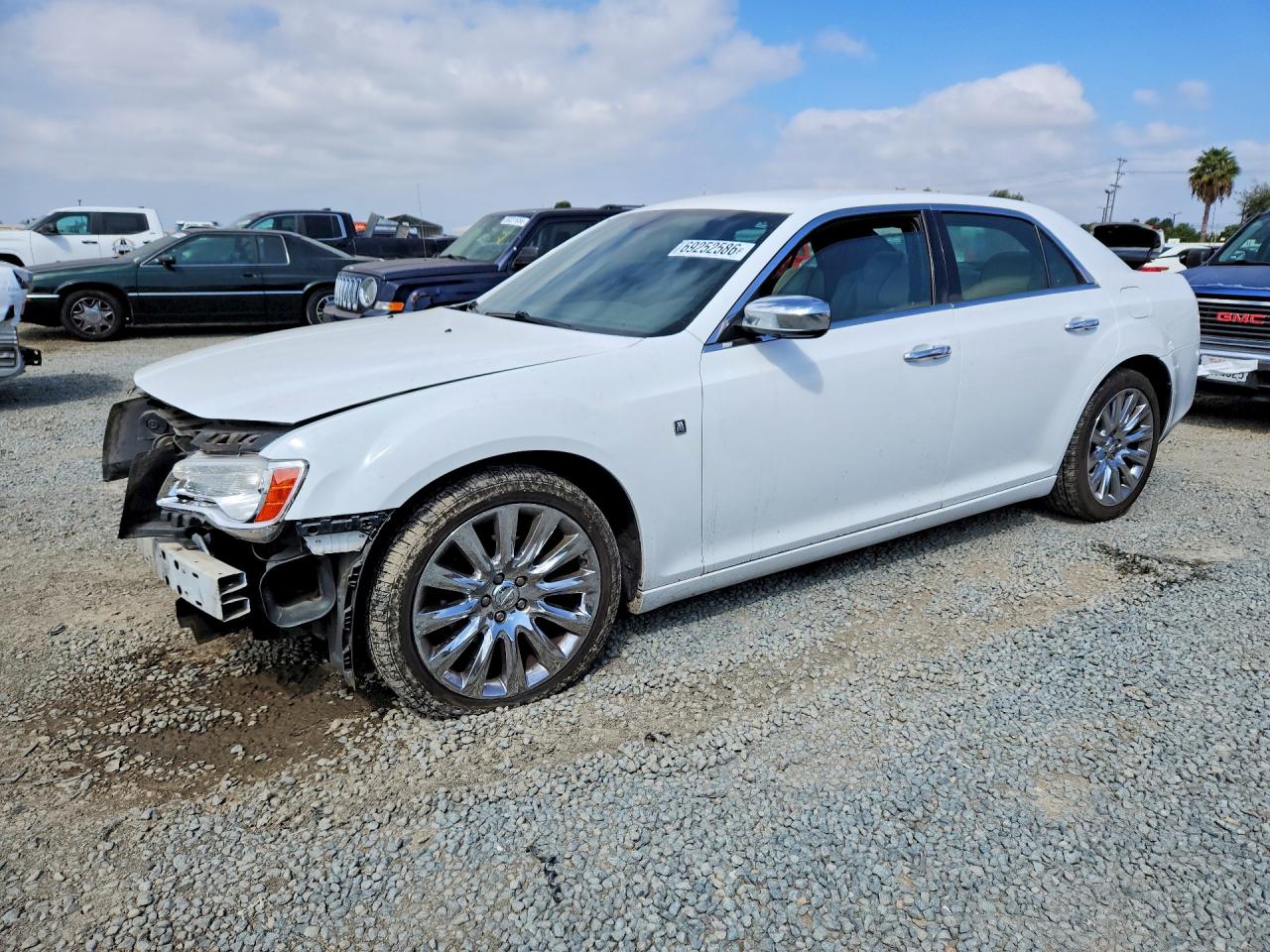2013 CHRYSLER 300 BASE | 2C3CCAAG4DH735429 | UPCARS