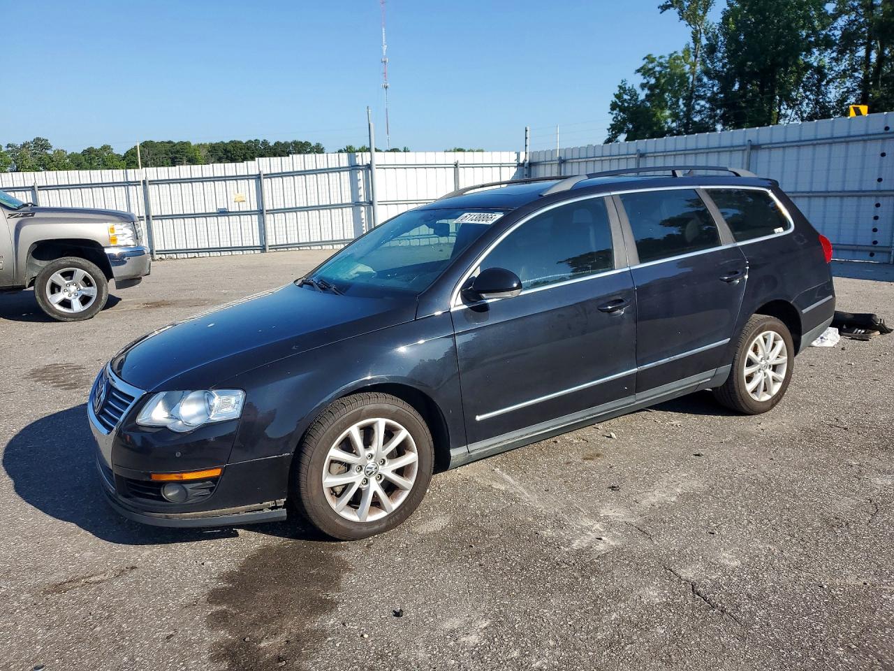 2008 VOLKSWAGEN PASSAT WAGON LUX | WVWTK73C38E196648 | UPCARS