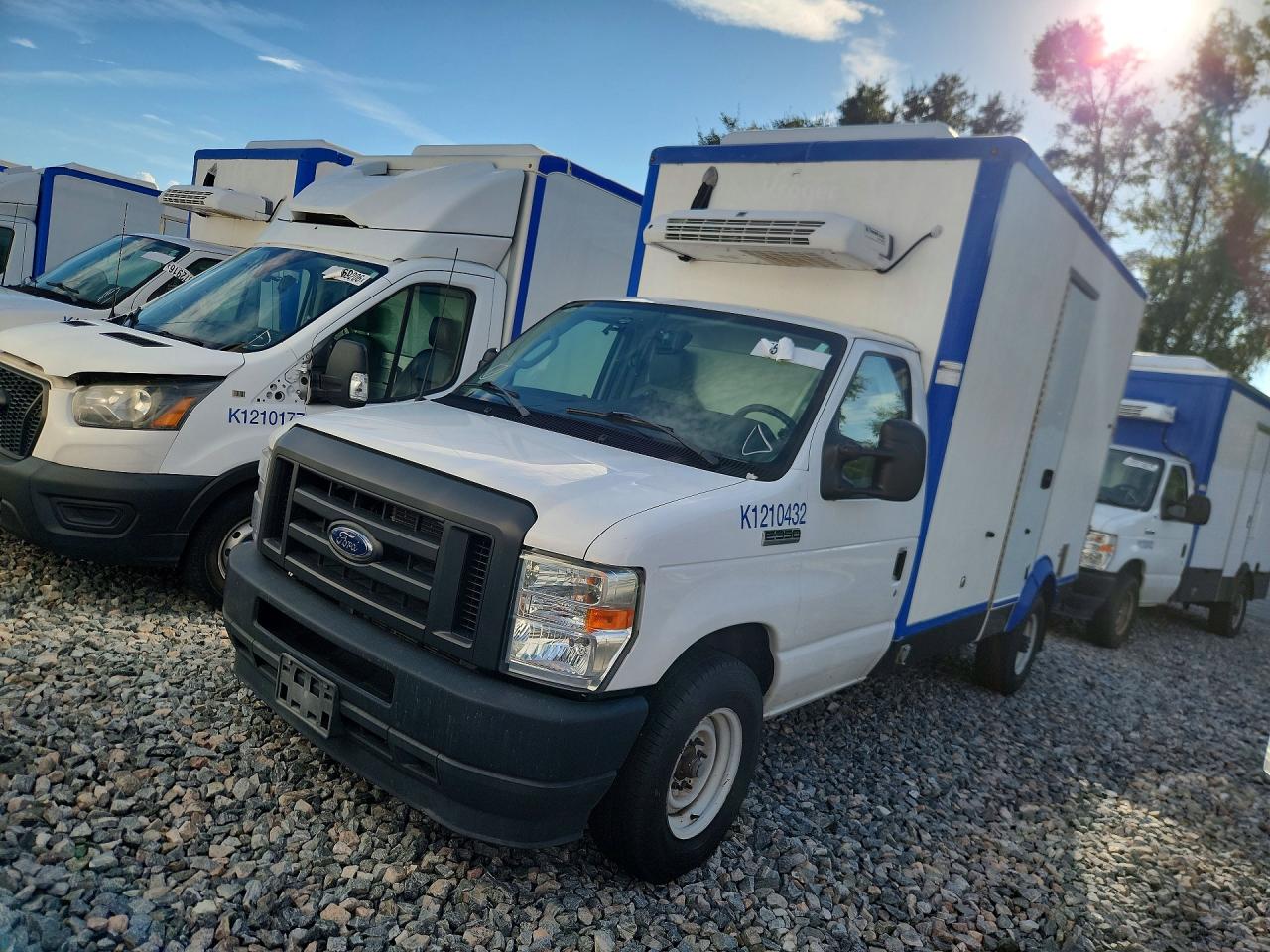2023 FORD ECONOLIN E350 SUPER DUTY CUTAWAY VAN | 1FDWE3FKXPDD14744 | UPCARS