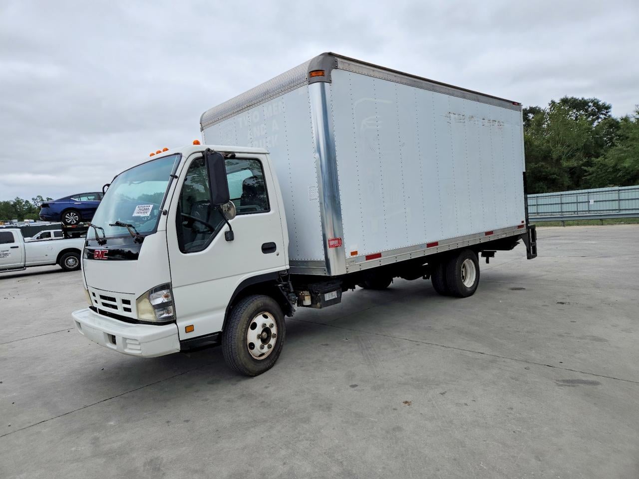 2006 GMC W-SERIES W45042 | J8DC4B16167015606 | UPCARS