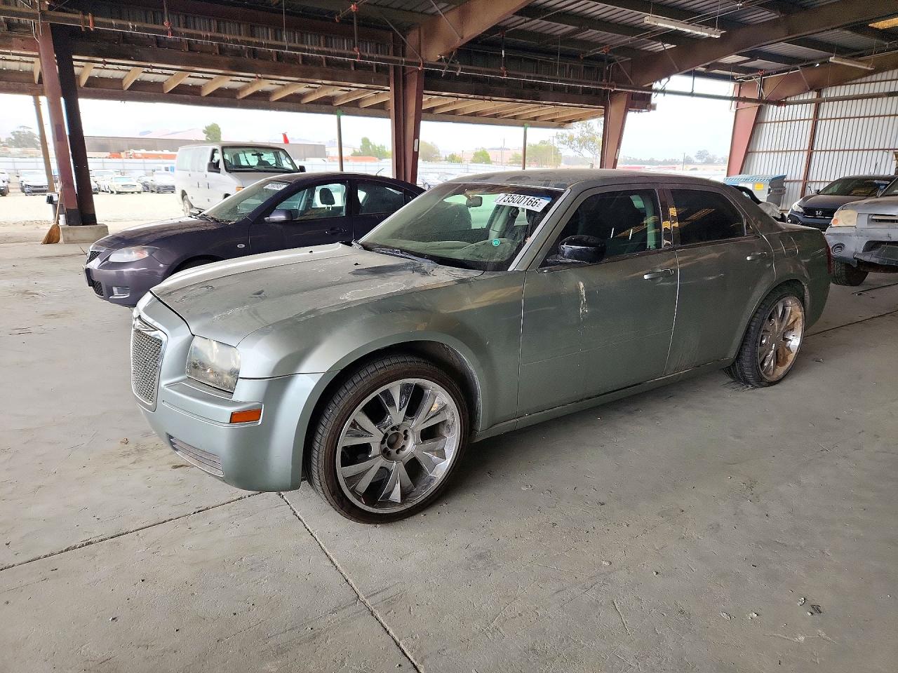 2005 CHRYSLER 300 | 2C3JA43R15H134252 | UPCARS