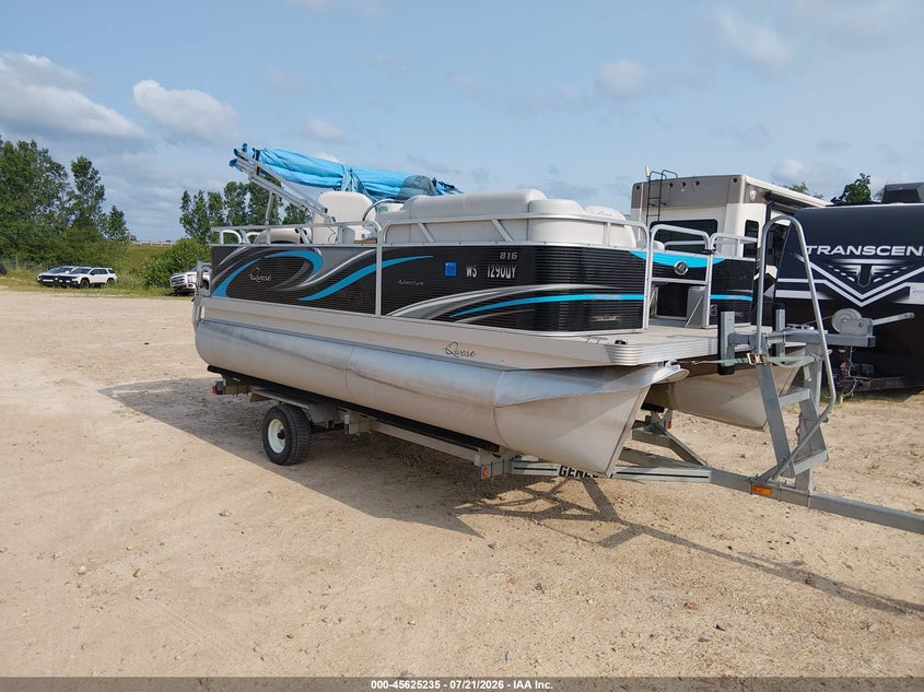2019 QWEST PONTOON | APX26975K819 | UPCARS