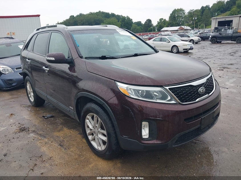 2015 KIA SORENTO LX | 5XYKTCA61FG571276 | UPCARS