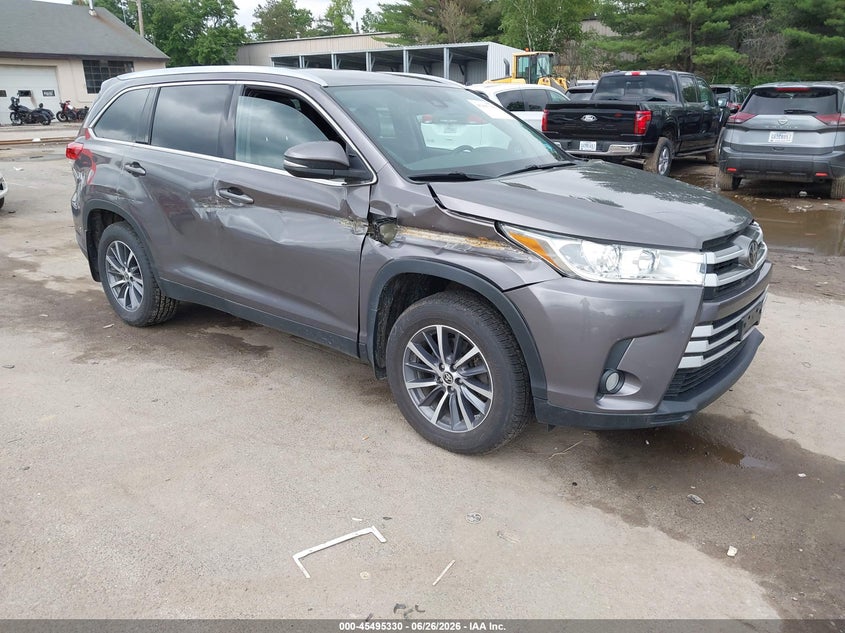 2019 TOYOTA HIGHLANDER XLE | 5TDJZRFH4KS626937 | UPCARS