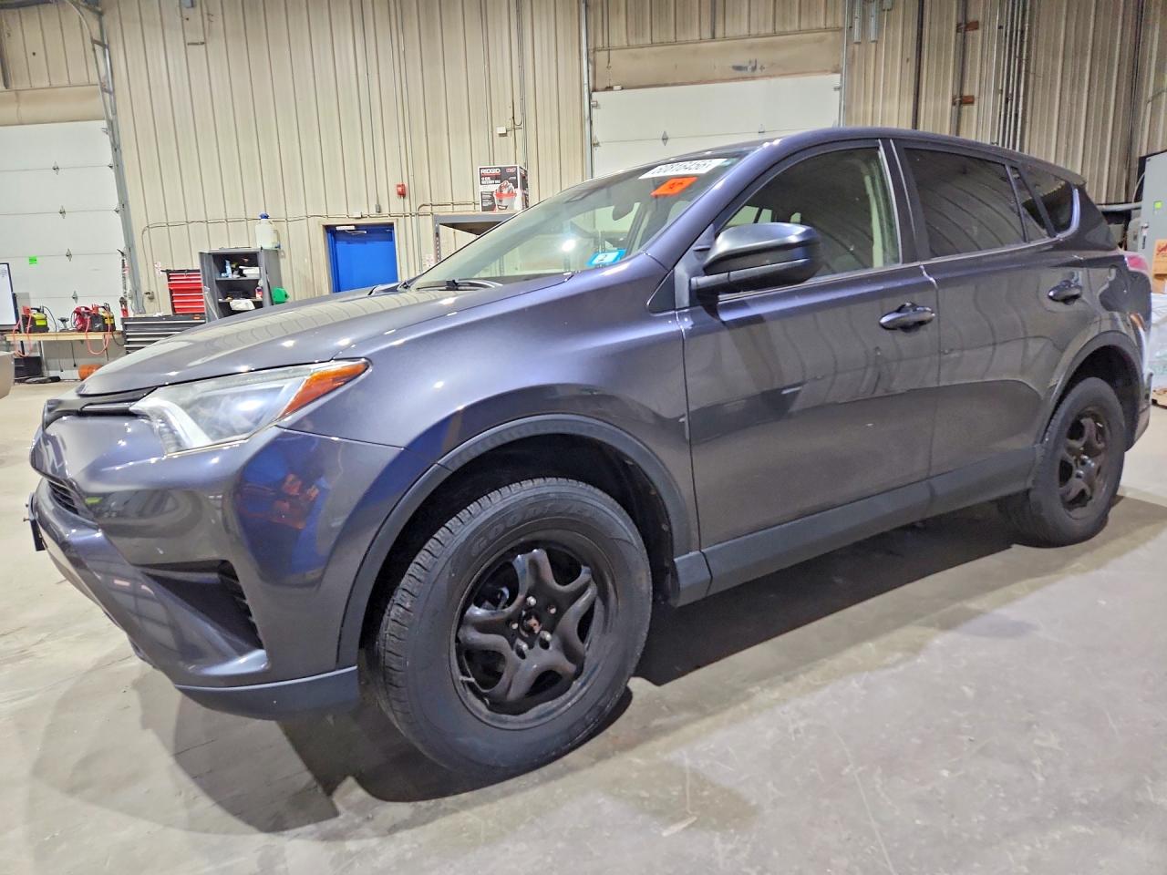 2018 TOYOTA RAV4 LE | JTMBFREV2JJ215035 | UPCARS