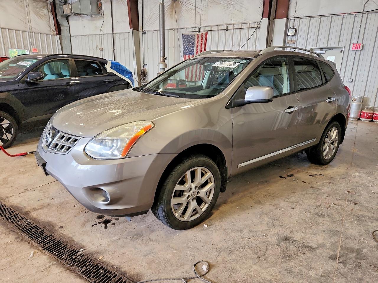 2011 NISSAN ROGUE S | JN8AS5MV5BW281475 | UPCARS