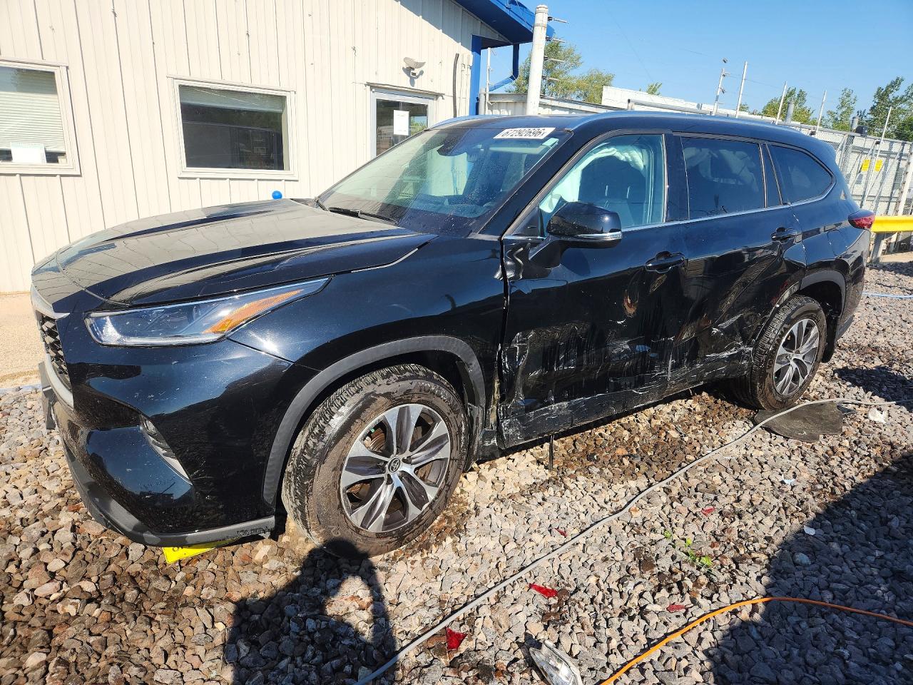 2021 TOYOTA HIGHLANDER XLE | 5TDHZRBHXMS552088 | UPCARS