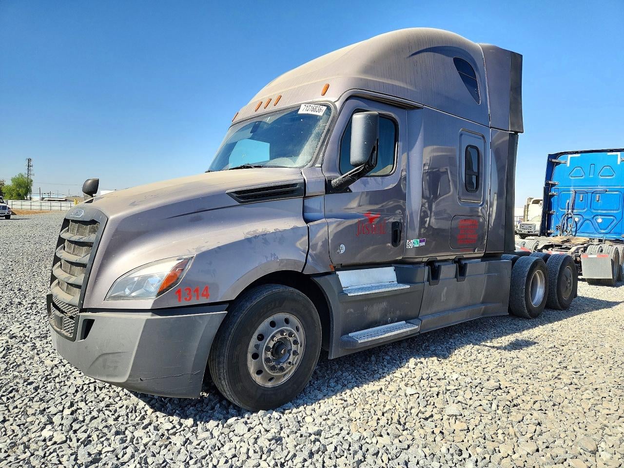 2020 FREIGHTLINER ALL OTHER 126" SLEEPER CAB SEMI TRUCK | 3AKJHHDR1LSKZ8319 | UPCARS