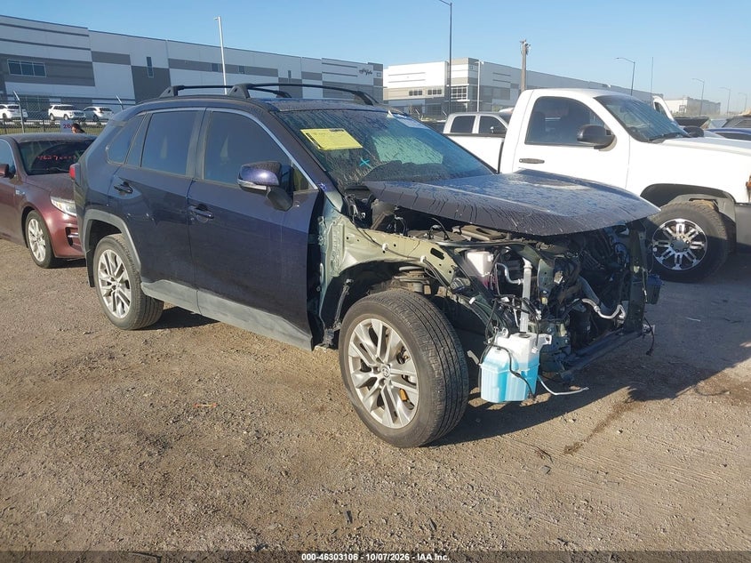 2024 TOYOTA RAV4 XLE PREMIUM | 2T3C1RFV8RW301061 | UPCARS