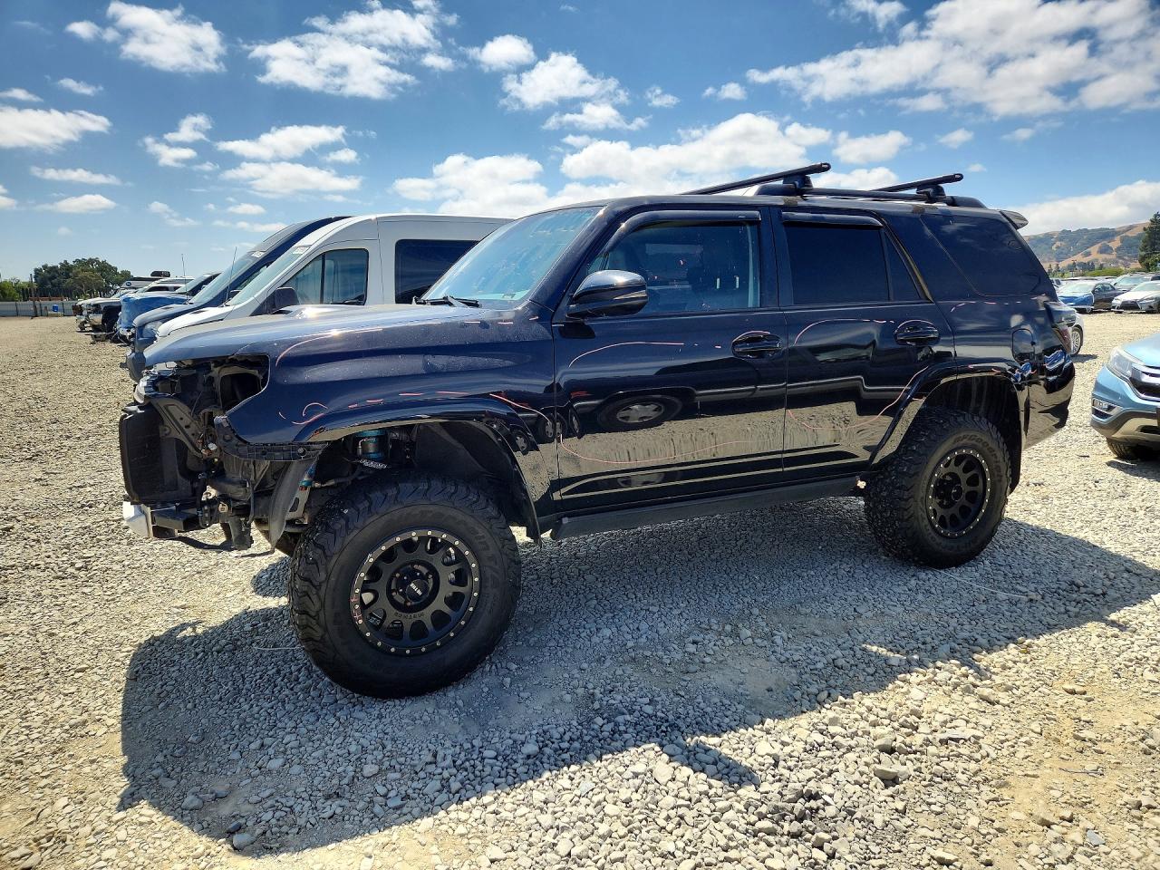 2020 TOYOTA 4RUNNER TRD OFF-ROAD PREMIUM | JTEBU5JR2L5774955 | UPCARS