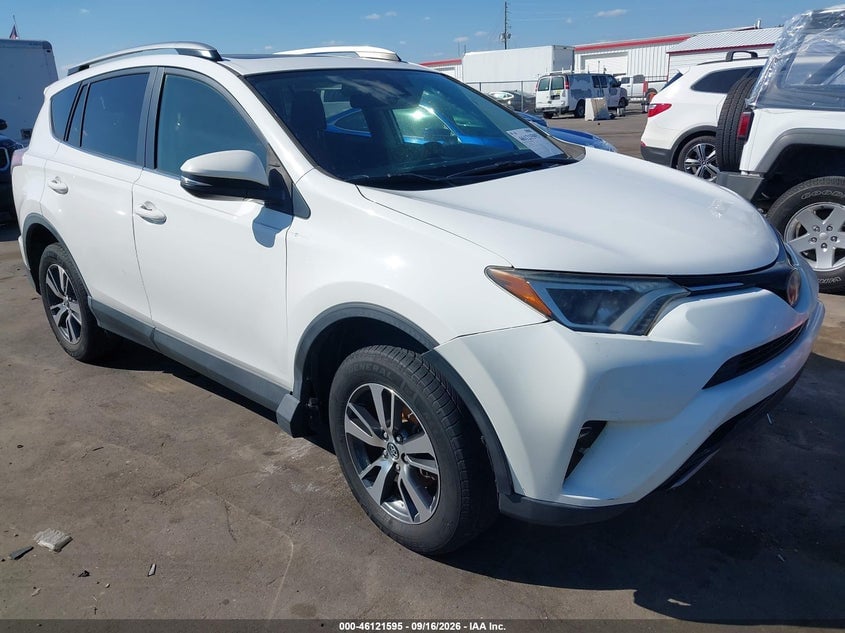 2018 TOYOTA RAV4 XLE | JTMWFREV9JJ160276 | UPCARS