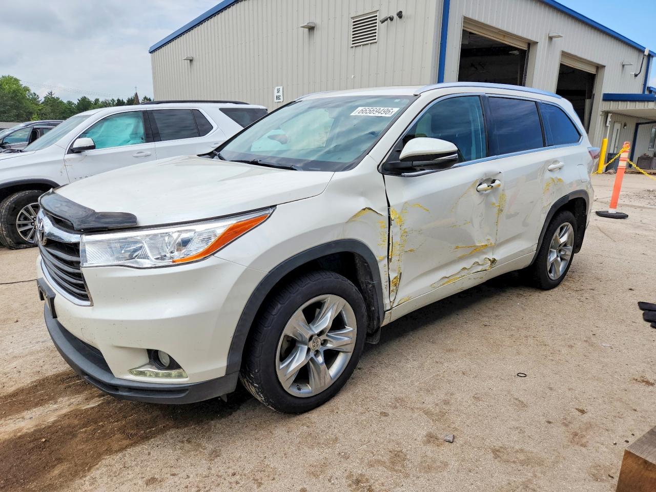 2015 TOYOTA HIGHLANDER LIMITED | 5TDYKRFH7FS112069 | UPCARS