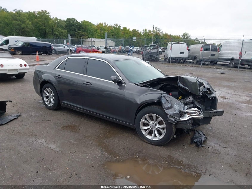 2015 CHRYSLER 300 LIMITED | 2C3CCAAG4FH903928 | UPCARS