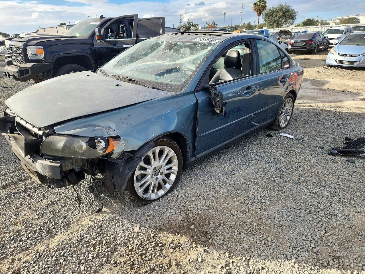 2004 VOLVO S40 T5 | YV1MS682942027027 | UPCARS