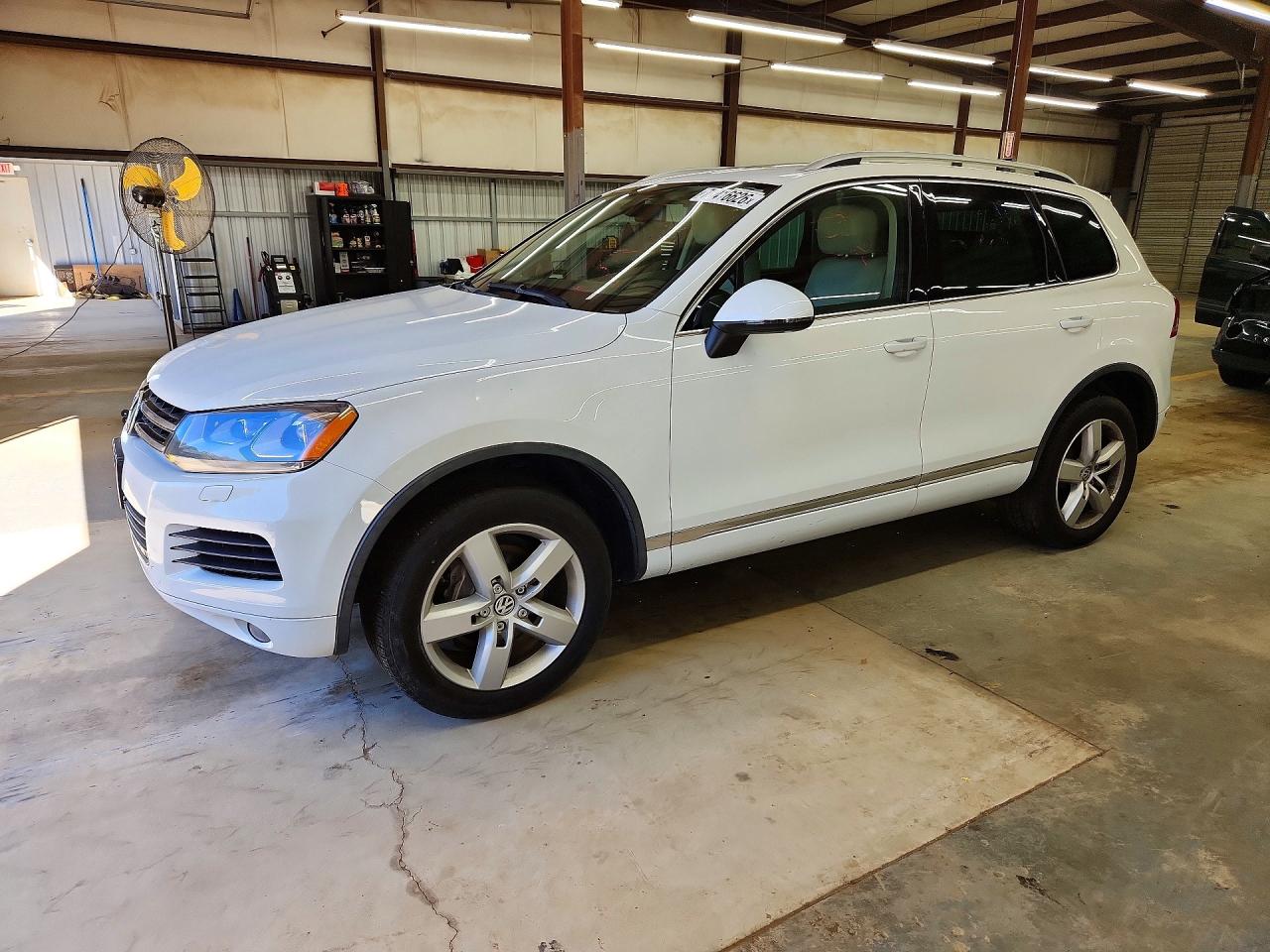 2014 VOLKSWAGEN TOUAREG V6 TDI | WVGEP9BPXED010286 | UPCARS
