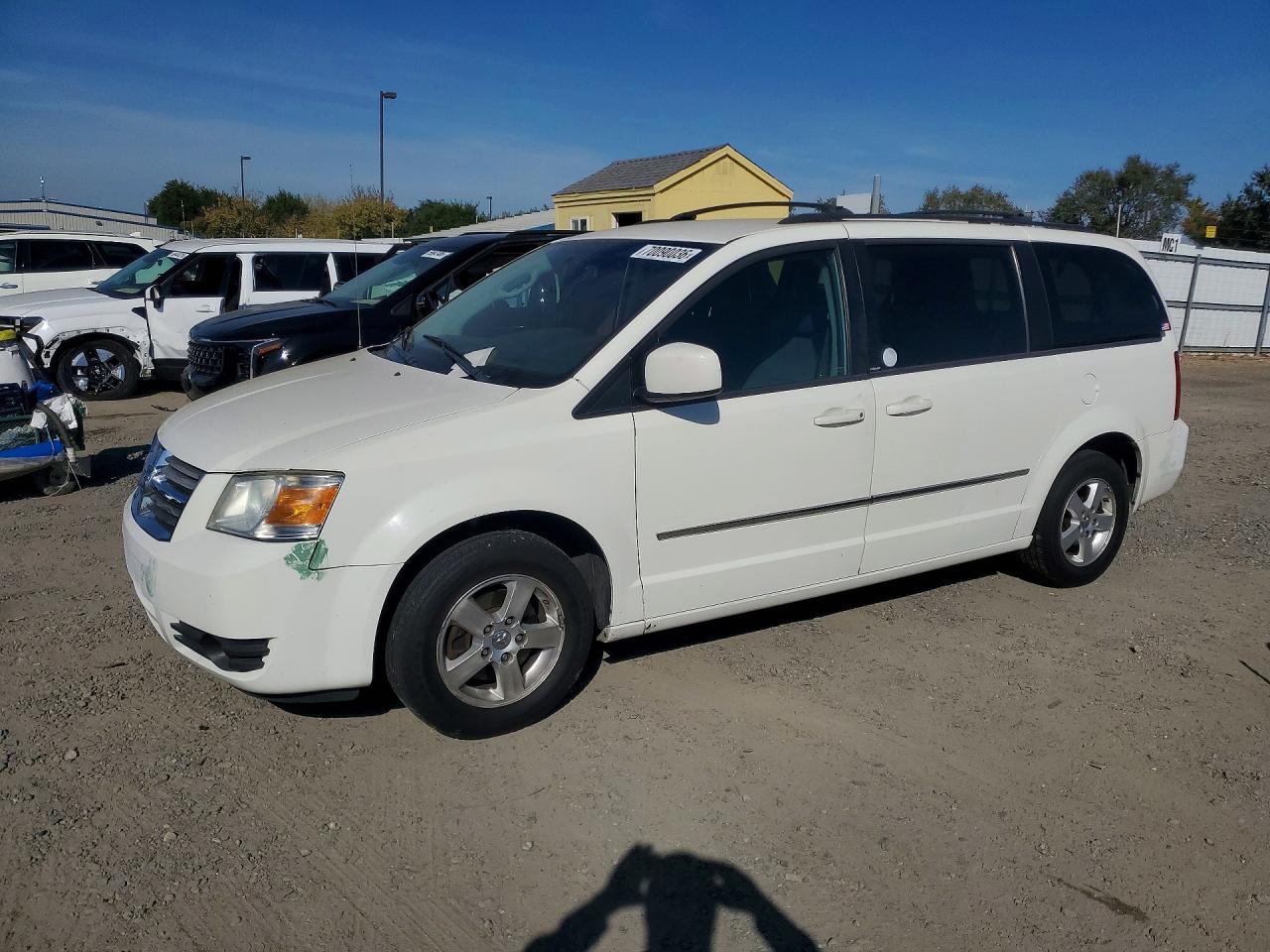 2010 DODGE CARAVAN SXT | 2D4RN5D1XAR484245 | UPCARS