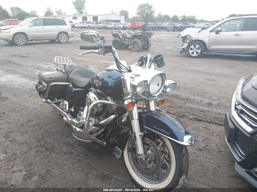 2013 HARLEY-DAVIDSON FLHRC ROAD KING CLASSIC | 1HD1FRM17DB652956 | UPCARS