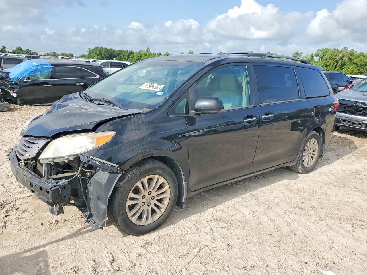 2015 TOYOTA SIENNA XLE 8-PASSENGER | 5TDYK3DC8FS646329 | UPCARS