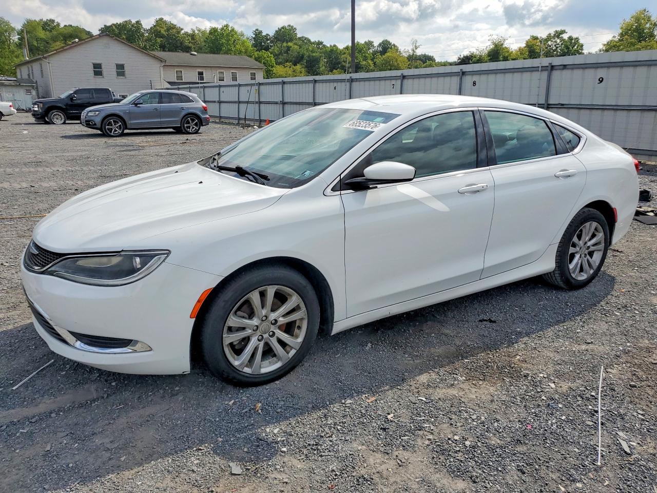 2015 CHRYSLER 200 LIMITED | 1C3CCCAB9FN598532 | UPCARS