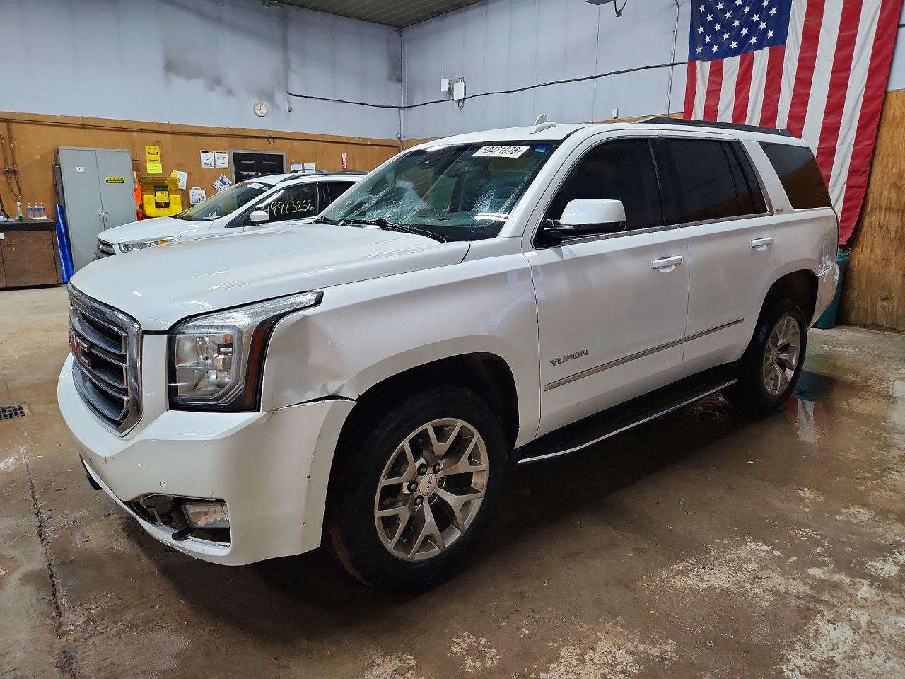 2016 GMC YUKON SLT | 1GKS2BKC2GR483975 | UPCARS
