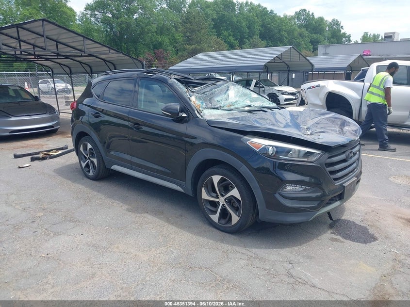 2018 HYUNDAI TUCSON VALUE | KM8J3CA26JU796174 | UPCARS