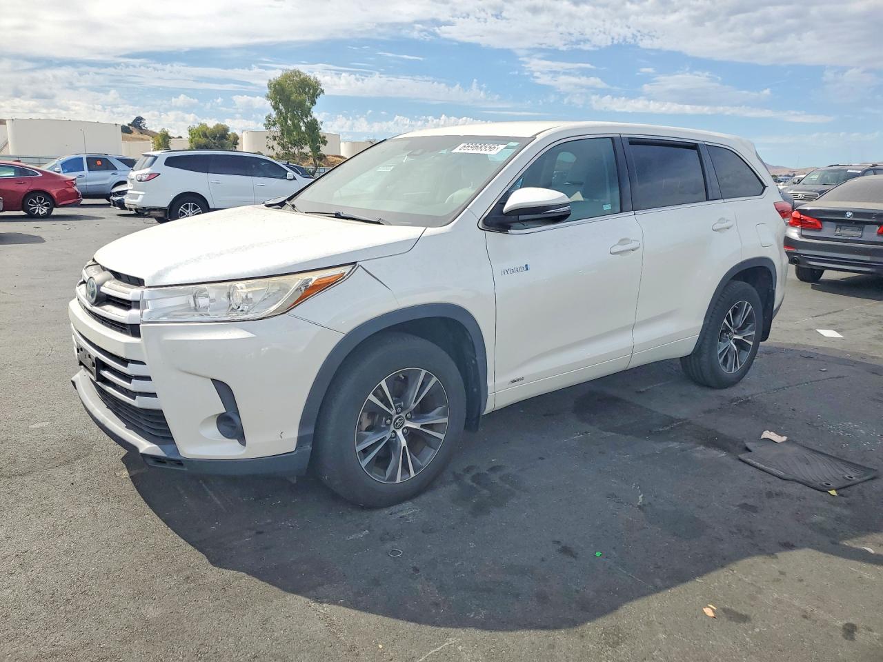 2017 TOYOTA HIGHLANDER LE | 5TDBGRFH4HS029919 | UPCARS