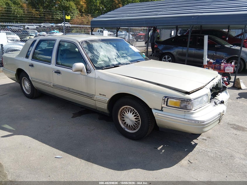 1997 LINCOLN TOWN CAR SIGNATURE | 1LNLM82W5VY732999 | UPCARS
