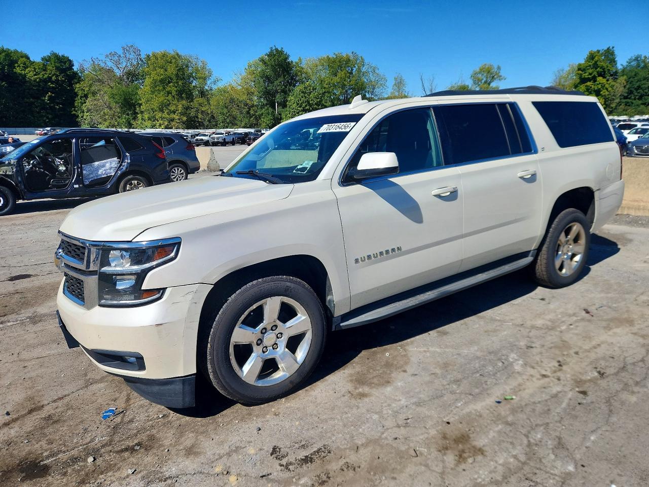 2015 CHEVROLET SUBURBAN K1500 LT | 1GNSKJKC1FR608993 | UPCARS