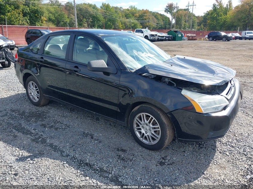 2011 FORD FOCU SE | 1FAHP3FN7BW132343 | UPCARS