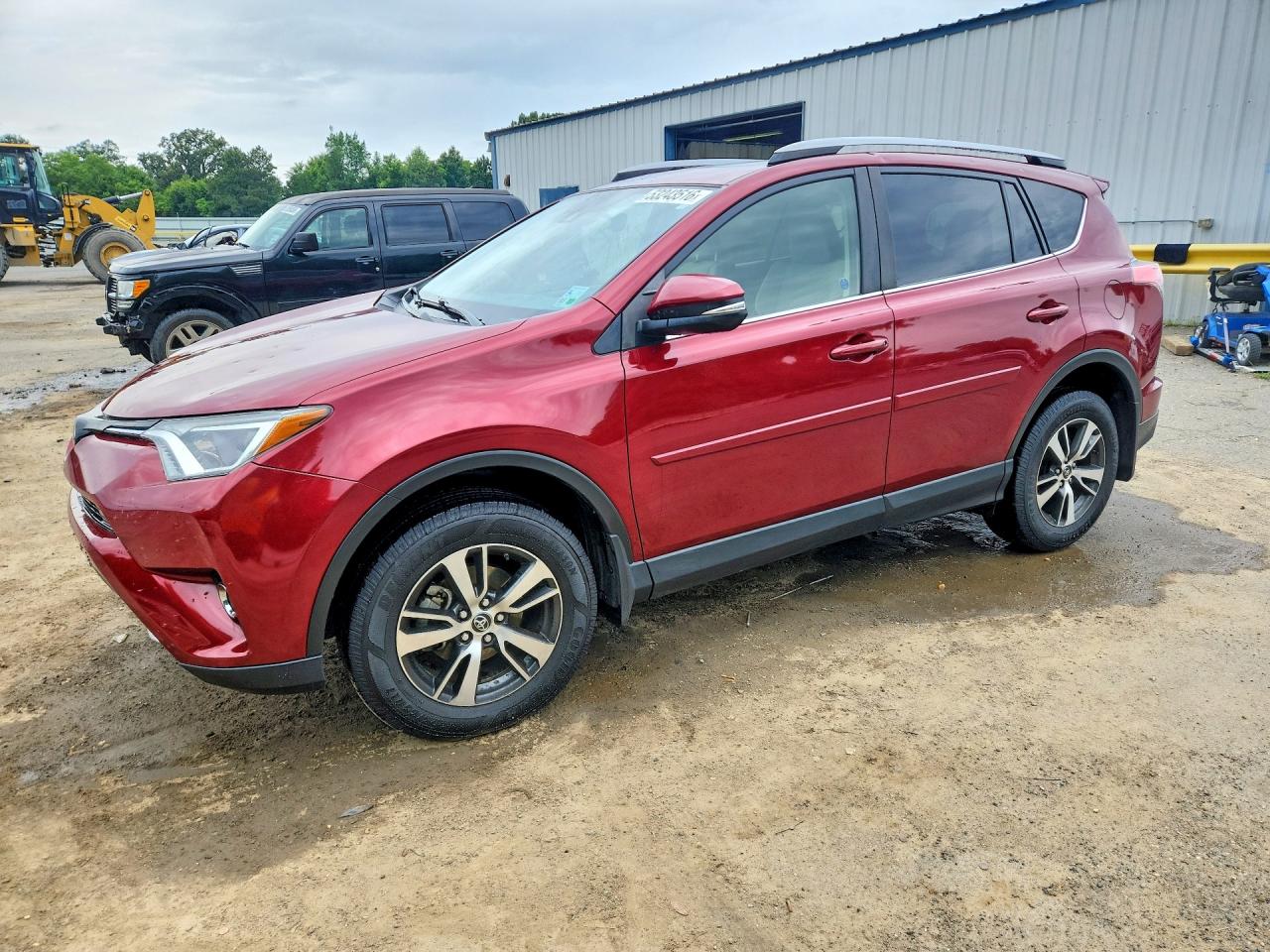 2018 TOYOTA RAV4 XLE | JTMWFREV8JD114503 | UPCARS