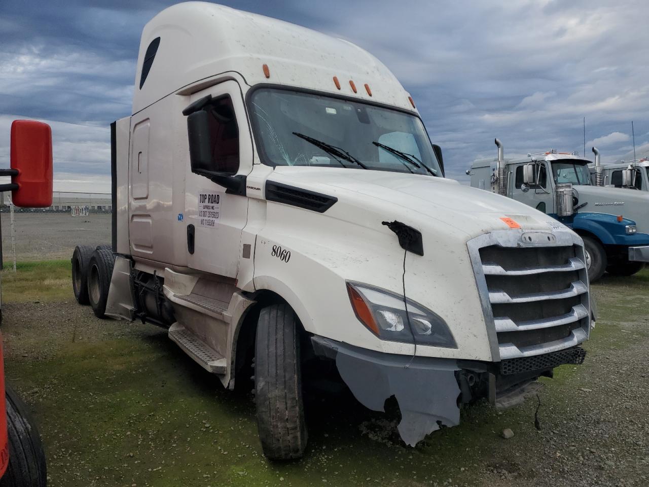 2018 FREIGHTLINER ALL OTHER 26 SEMI TRUCK | 3AKJHHDR4JSJX8060 | UPCARS