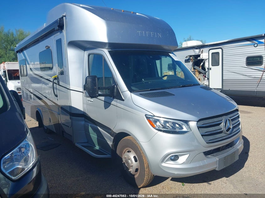 2022 TIFFIN MOTORHOMES INC WAYFARER | W1X8E33Y9MN142461 | UPCARS